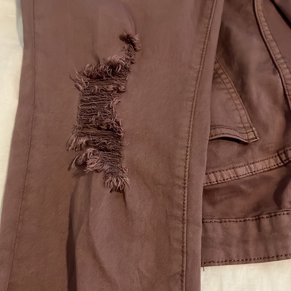 Distressed Mauve Jeans (Size 9) - Picture 4 of 5